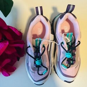Zara Size 28 toddler combination contrast sneakers